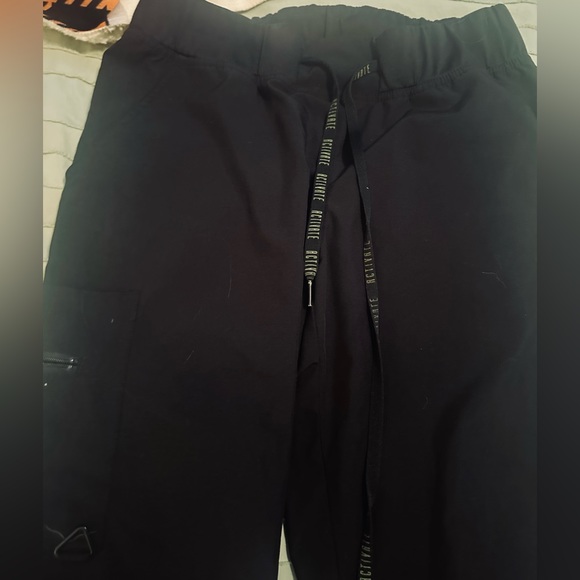 Women’s medium couture activate collection pants - Picture 2 of 5